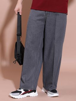 HIGHLANDER - Men Clean Look Mid-Rise Relaxed Fit Jeans