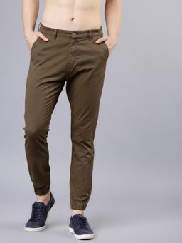 HIGHLANDER - Men Brown Solid Tapered Trouser