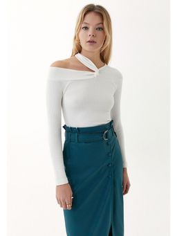 OXXO - Cream Solid Top