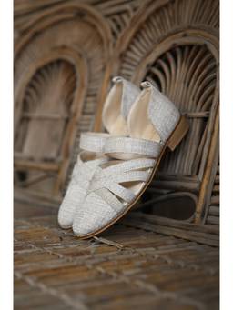 Coral Haze - Ivory Wazir Sandals