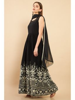 Soch - Women Black Embroidered Suit (Set of 3)