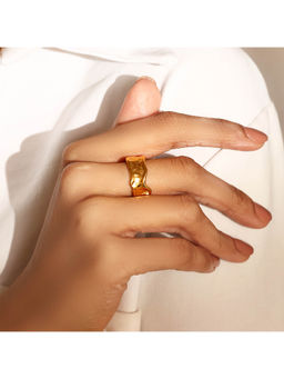 PRITA - Classic Hammered Gold Plated Adjustable Ring