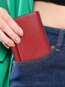 Red color option, Currently selected