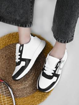 XE Looks - Women'S Black Lace-Up Sneakers