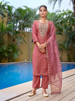 Gahan - Womens Mauve Viscose Chanderi Yoke Design Kurta & Pant with Dupatta