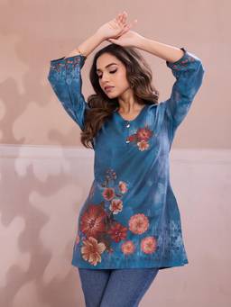INDDUS - Women Blue Floral Printed Straight Kurti