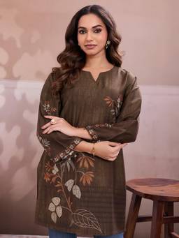 INDDUS - Women Green Floral Printed Straight Kurti