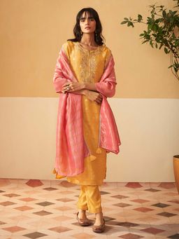 Janasya - Women Mustard Tissue Silk Embroidered Brocade Kurta with Pant & Dupatta (Set of 3)