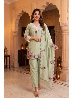 WOOMN - Embroidered Straight Kurta Set with Floral Dupatta