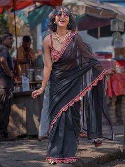 Suta - Women Black Cotton Solid Saree