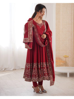 Mirraw - Deep Plum Purple Crepe Anarkali Kurta with Pant and Dupatta