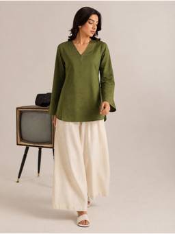 LAALZARI - Green Cotton Blend Full Sleeves V-Neck Plain Tunic With Palazzo