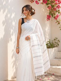 Niska - White Cotton Stripes Solid Saree With Unstitched Blouse