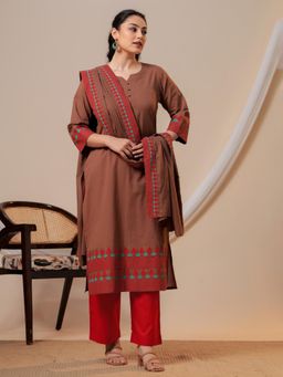 ARAMYA - Brown Cotton Three Fourth Sleeves Round Neck Plain Kurta With Pants & Dupatta