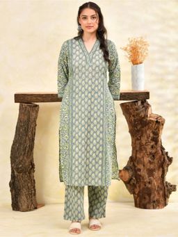 ARAMYA - Green Cotton Three Fourth Sleeves V-Neck Printed Kurta With Pants