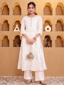 ARAMYA - Off White Chanderi Three Fourth Sleeves Round Neck Zari Kurta With Pants