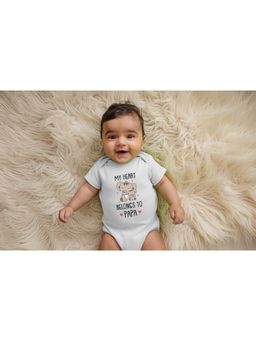 Zeezeezoo - Fathers Day 100% Cotton My Heart Belongs To Papa Printed Onesie