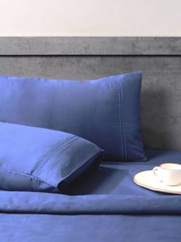 House of Owlet - Misty Denim 400TC Cotton Super king Bedsheet with 2 Embroided Pillow Covers