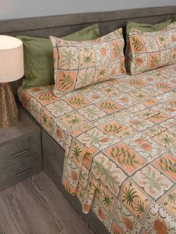 House of Owlet - Orange Stylized Floral 210 TC 100% Cotton Superking Bedsheet with 2 Pillow Covers