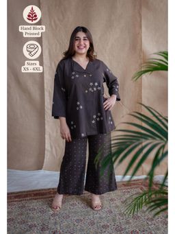 The Indian Ethnic Co. - Charcoal Straight Dabu Slub Cotton Printed Top with Palazzo (Set of 2)