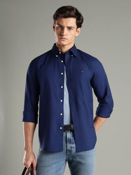Tommy Hilfiger - Men Indigo Solid Casual Shirt