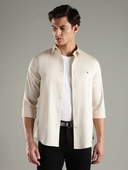 Tommy Hilfiger - Men Beige Solid Casual Shirt