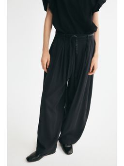 H&M - Women Grey Wide Belted Trousers