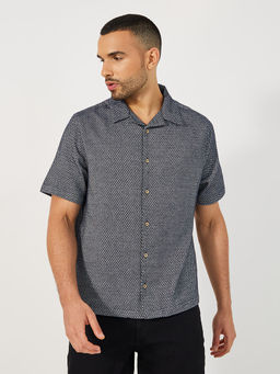 Styli - Men Patterned Relaxed Fit Resort Collar Shirt