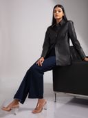 Black color option, Sold out, Currently selected