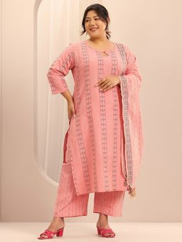 Extra love by Libas - Plus Size Women Peach Cotton Blend Geometric Kurta with Palazzo and Dupatta
