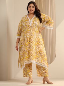 Extra love by Libas - Women Yellow Cotton Blend Floral Kurta with Pant
