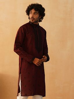 Jompers - Men Maroon Silk Blend Mandarin Neck Embroidered Kurta