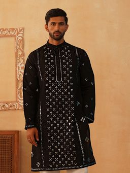 Jompers - Men Black Cotton Mandarin Neck Embroidered Kurta