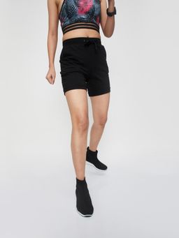max - Women Solid Drawstring Waist Shorts-Black