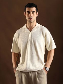 Campus Sutra - Men Cream White Coil-Tactile Cuban Polo T-Shirt