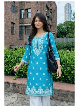 VAIRAGEE - Women Blue Embroidered Kurta