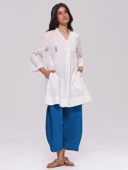 Ganga Fashions - White Cotton Kurta And Salwar
