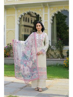 BAIRAAS - Women Embroidery Kurta Pant And Dupatta