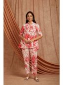 Red color option, Sold out, Currently selected