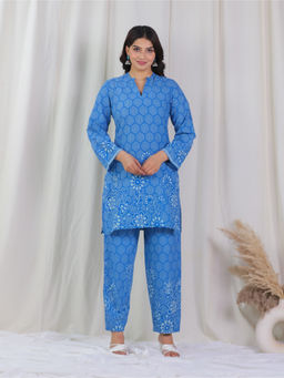 ARAMYA - Women Blue Soft Cotton Bandhani Print Kurta with Pant