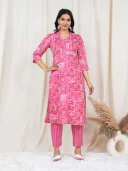 ARAMYA - Women Pink Soft Cotton Floral Print Kurta with Pant