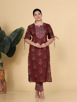 ARAMYA - Women Maroon Soft Cotton Straight Floral Print Kurta with Pant