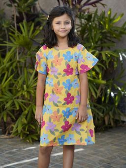 VASTRARTH - Girls Yellow Fit and Flare Digital Printed Cotton Dress