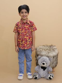 VASTRARTH - Boys Red Standard Printed Regular Fit Casual Shirt