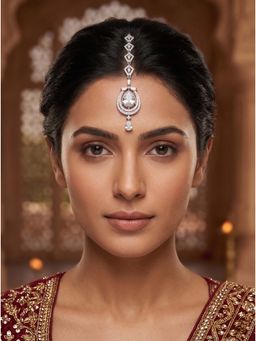 Adwitiya - Women Rhodium Toned Sleek Teardrop Diamond Maangtikka