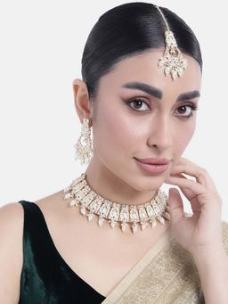 Peora - Women Gold Plated Kundan Jewellery Set