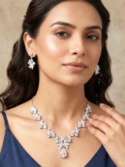 Peora - Women White Floral Stone Jewellery Set