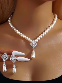Peora - Women Silver Plated Pearl and Crystal Jewellery Set