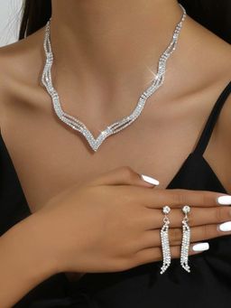 Peora - Women Silver Plated Cubic Zirconia Stylish Jewellery Set