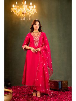 WOOMN - Fuchsia Noor Silk Kurta with Pant & Dupatta